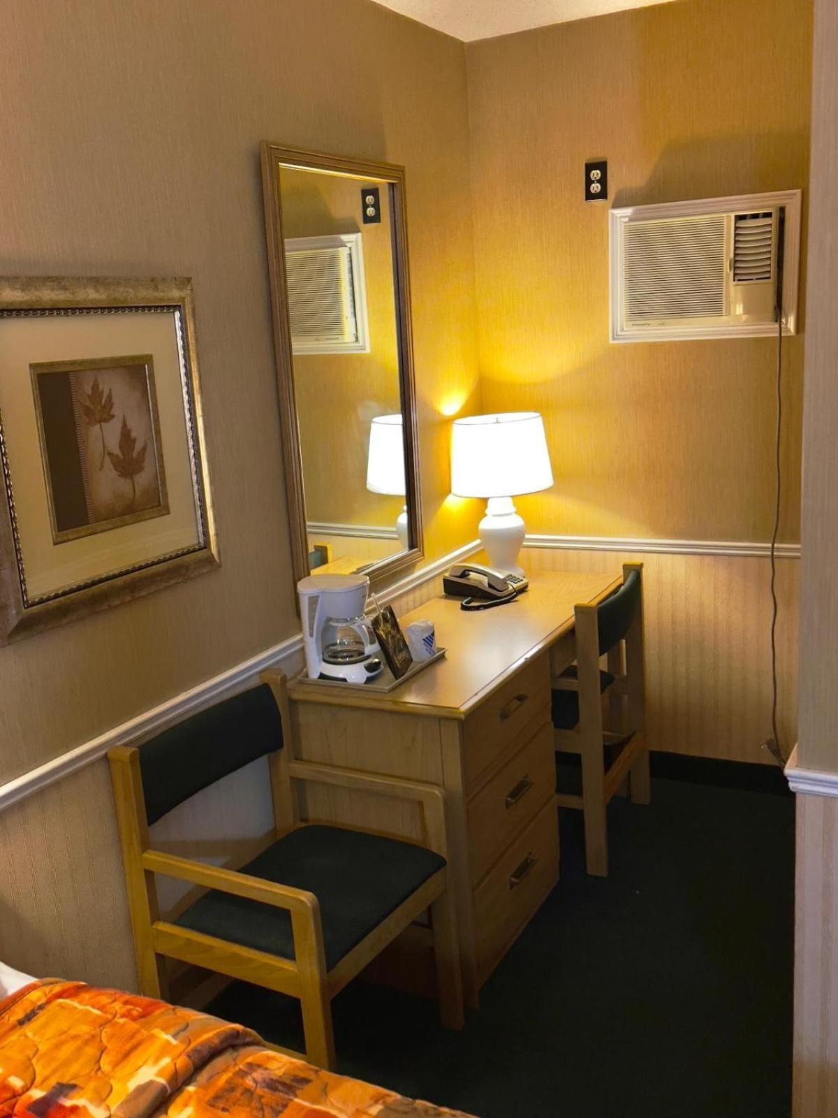 Adams Motel スーセントマリー エクステリア 写真