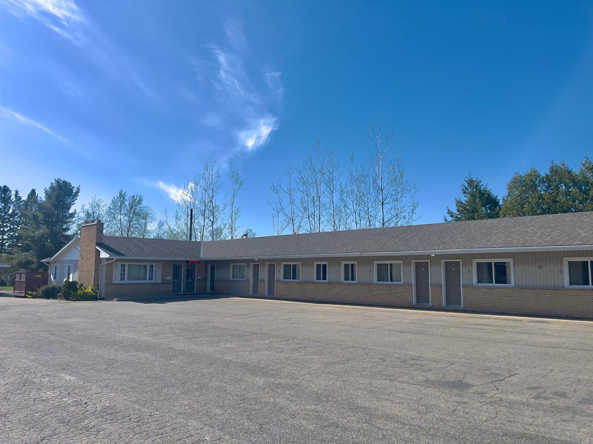 Adams Motel スーセントマリー エクステリア 写真